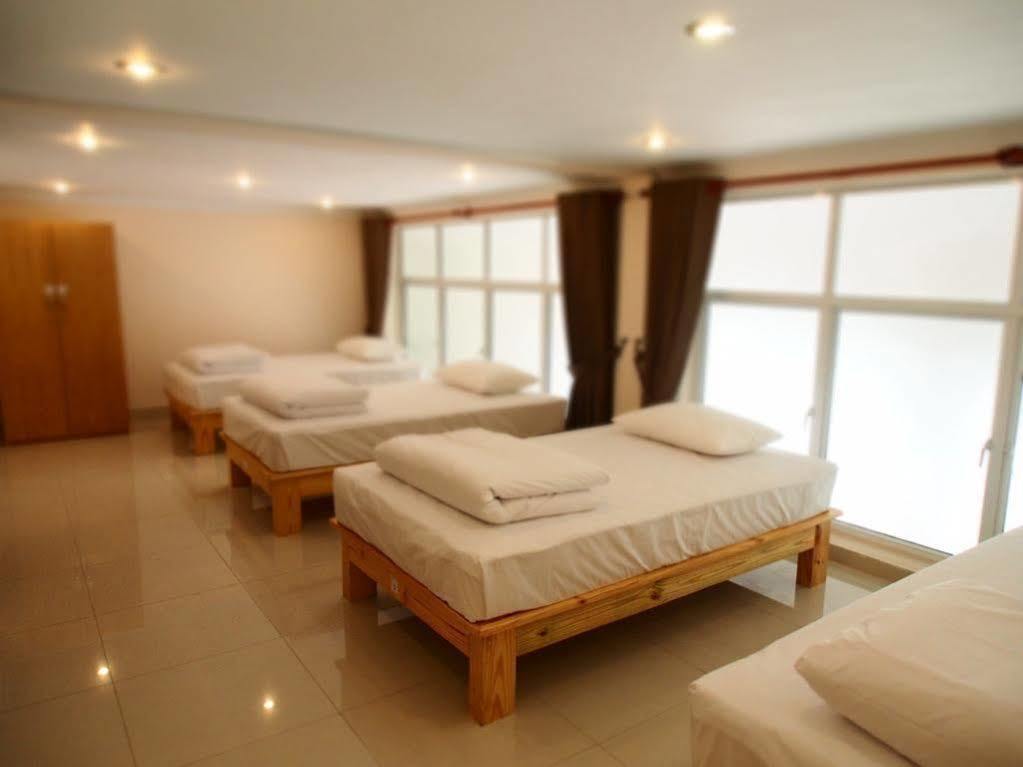 Top Hostel Phnom Penh Bagian luar foto