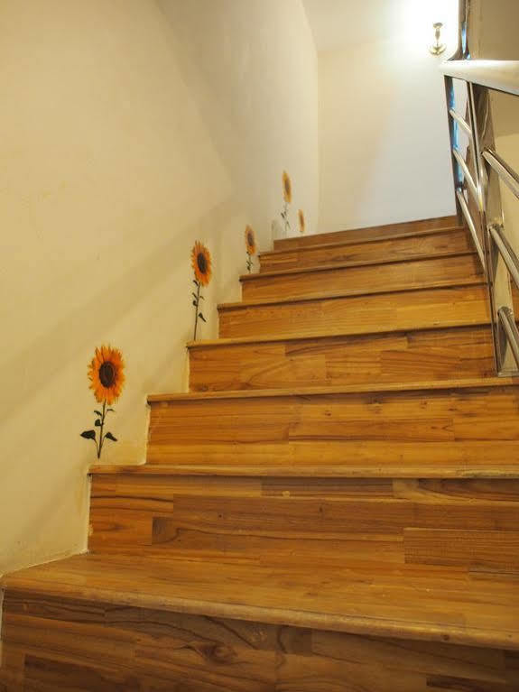 Top Hostel Phnom Penh Bagian luar foto